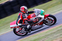 enduro-digital-images;event-digital-images;eventdigitalimages;mallory-park;mallory-park-photographs;mallory-park-trackday;mallory-park-trackday-photographs;no-limits-trackdays;peter-wileman-photography;racing-digital-images;trackday-digital-images;trackday-photos